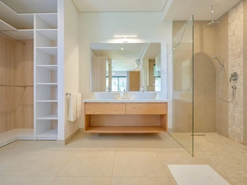 4 Bedroom Apartment