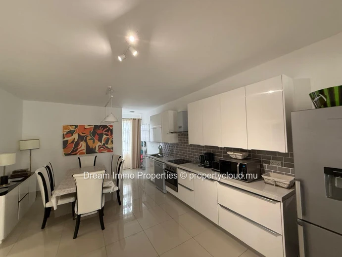 Superb Furnished Apartment Just Steps From The Beach In Pereybere – Mauritius