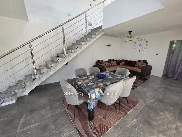 Villa meublée 2 chambres, mezzanine lumineuse — Forest Side, Curepipe