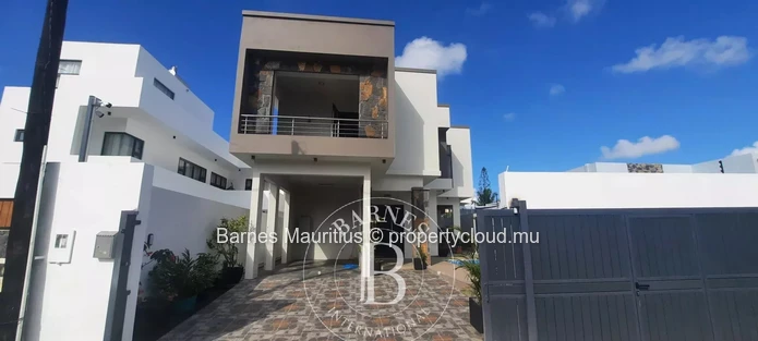 GRAND BAIE - Maison neuve avec 4 chambres
