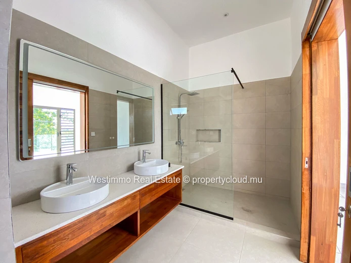 Grand baie - A vendre Villa neuve moderne de 3 chambres en suite