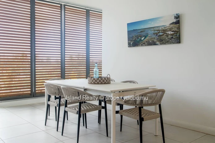 Appartement 248 m² avec vue mer dans résidence sécurisée – Pointe aux Canonniers