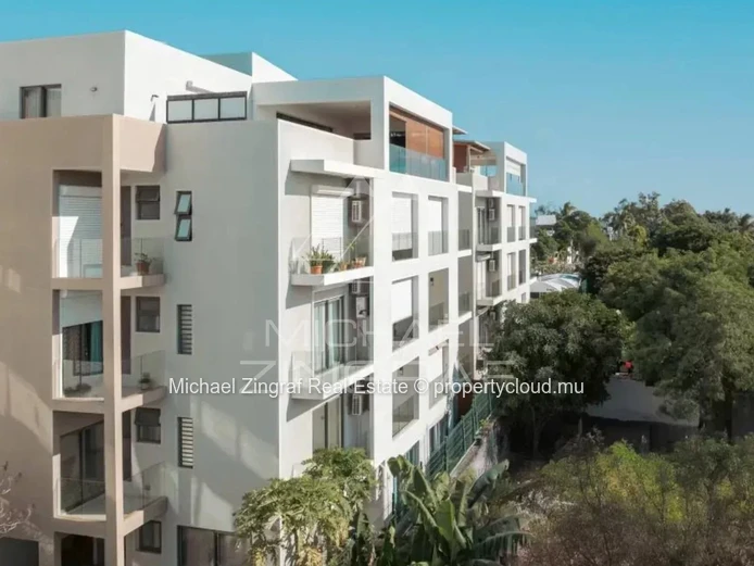3-Bedroom Apartment for in Tamarin – Sea Views