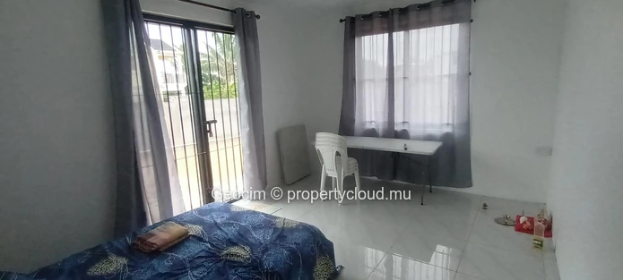 Albion Morc Berjeeraz fully furnished 4 bedroom's house. Plot of land448 sqm. Swimmingpool. Available now (Sole Mandate)