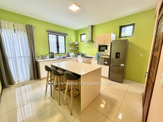 4-Bedroom Villa With Multi-Purpose Spaces And A Swimming Pool – Mont Choisy