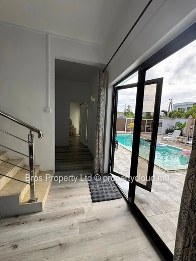 Exclusive 4 bedrooms Luxury Villa for Rent - Grand Baie | Rs 115,000 (NEG)