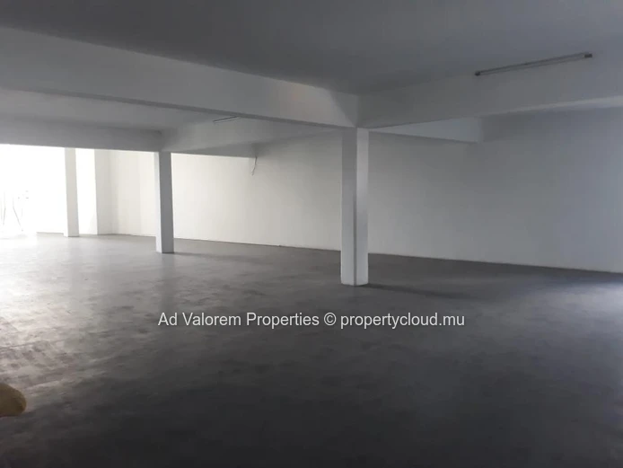 Espace Commercial/Bureau/Call Center a louer – Belle Rose