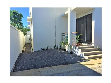 5 Bedroom Apartment