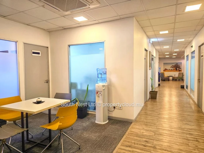Opportunité d'Investissement – Bureau Commercial Premium à Vendre à Grand Baie