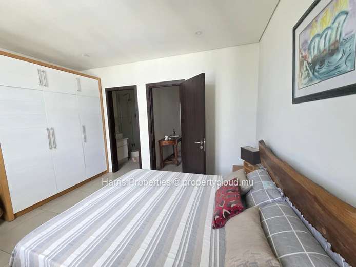 Magnificent duplex for sale in the prestigious La Croisette Shopping Mall