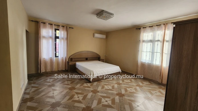 4-Bedroom Furnished Villa with Private Pool in Calodyne