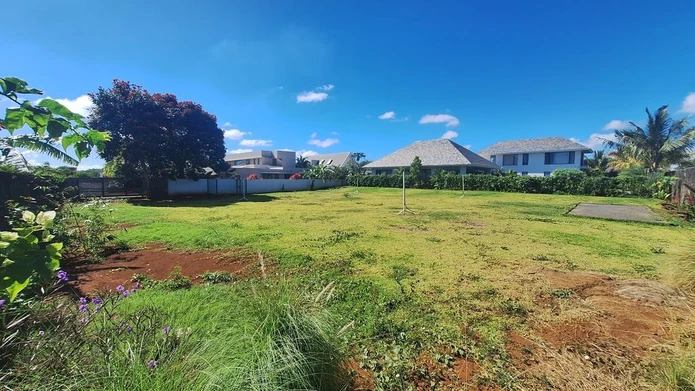 Residential land of 1,200 m² in one the most sought-after residential areas in the north