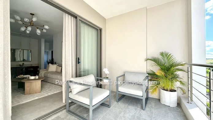 Top-Floor 3-Bedroom Apartment with Exclusive Rooftop and Plunge Pool