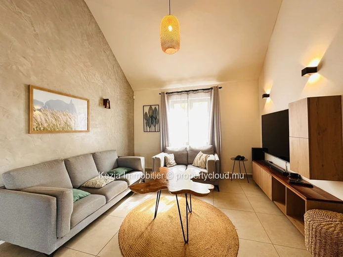 Contemporary Single-Storey Villa (Sole Mandate)