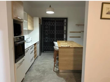 5 Bedroom Apartment