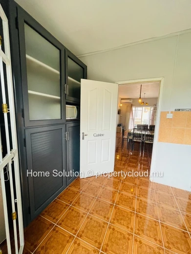  Charming 3-bedroom apartment