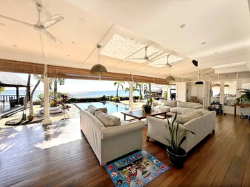 5 Bedroom Villa