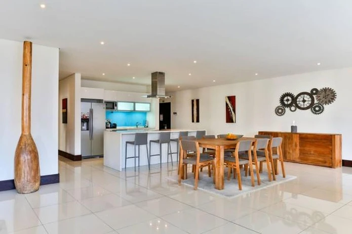 Contemporary Apartment In The Heart Of The North