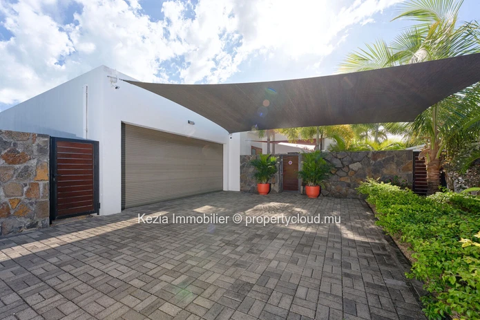 Une Villa Contemporaine Ouverte Sur Le Jardin