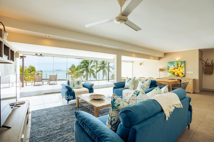Luxury Beachfront Penthouse in Cap Malheureux with Sea Views and Communal Pool - Fully Furnished and Equipped 