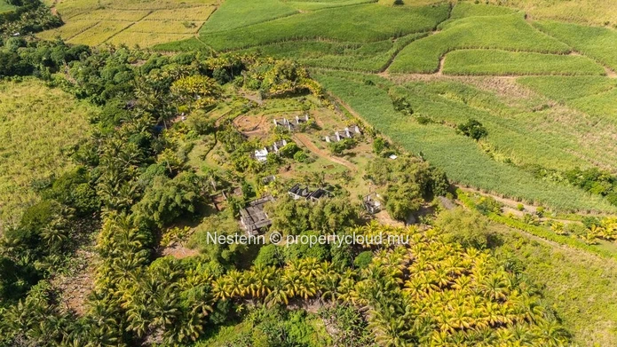 Sea-View Estate with 17 Chalets in a Lush Tropical Setting