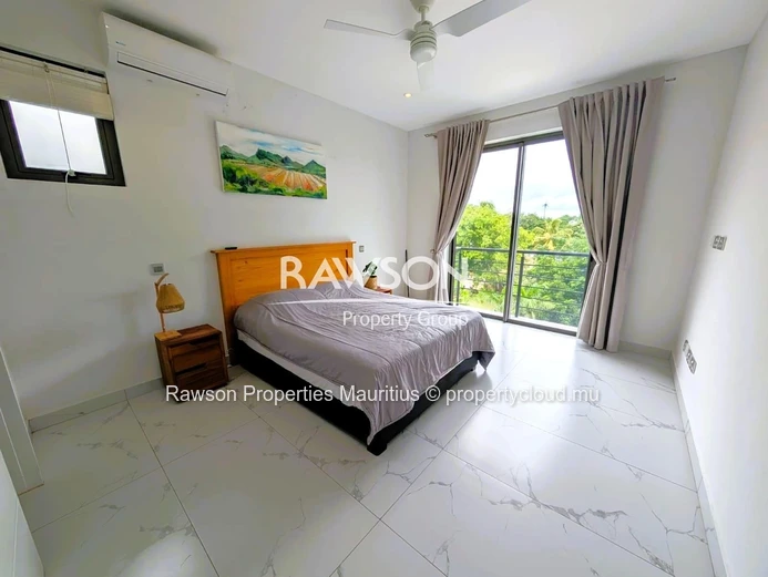 3-Bedroom Penthouse With Private Rooftop & Mountain Views – Grand Baie / Pereybere