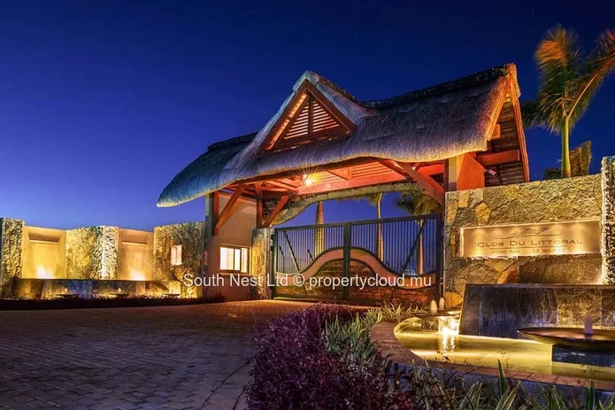 Prestigious Commercial Premises with Exclusive Boat Parkings - Grand Baie  