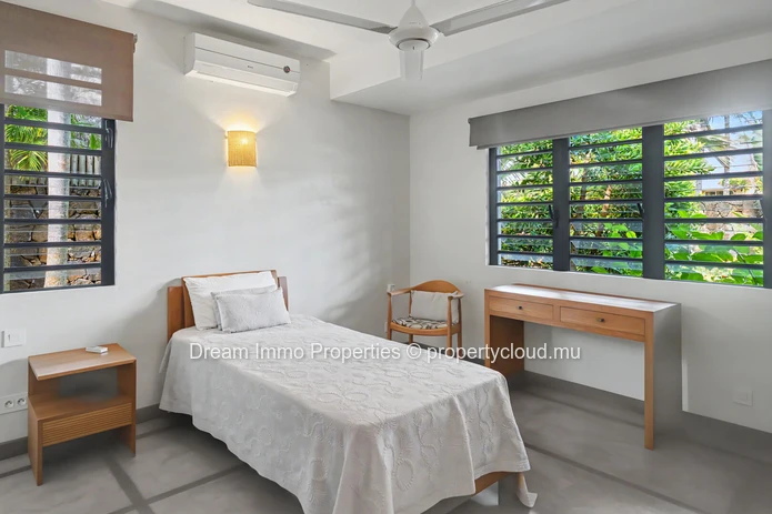 Exclusive 4-bedroom beachfront villa with private pool & ocean view in Poste de Flacq – Mauritius