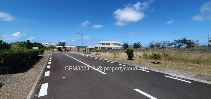 2 plots for sale in the gated morcellement of Mahe at Beau Vallon