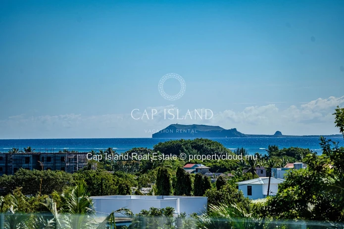 4 Bedroom Penthouse with Panoramic Sea View