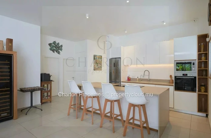 Appartement de prestige 3 chambres en rez-de-jardin entre élégance et douceur côtière