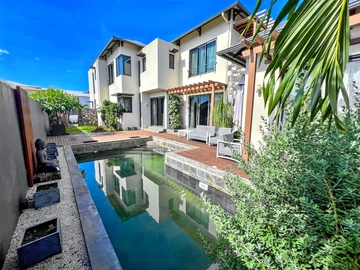 4 Bedroom Villa