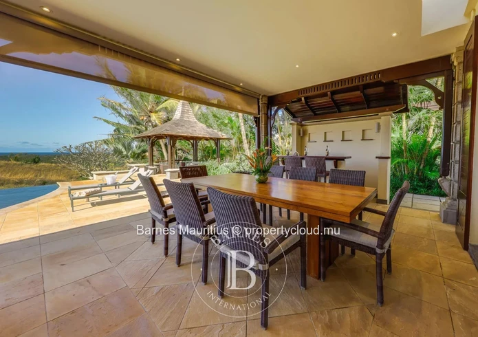 BEL OMBRE - VEFA - Villa avec vue sur le golf et les montagnes - 3 chambres