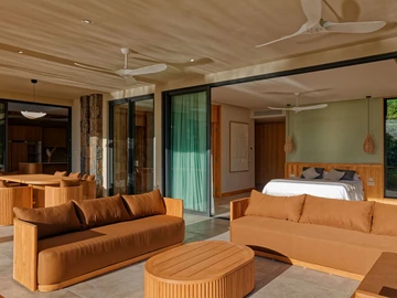 5 Bedroom Villa