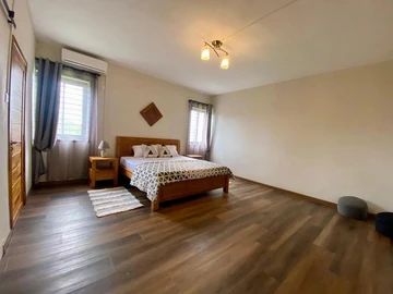 5 Bedroom Villa