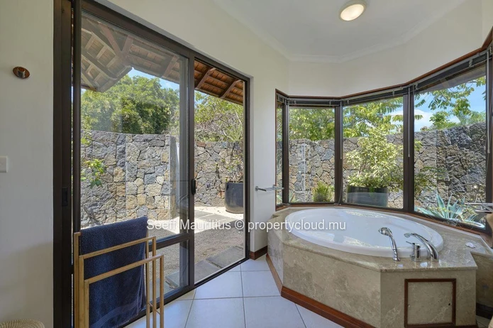  Élégante Villa au Tamarina Golf Estate