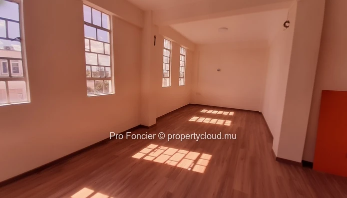Apartment for sale in Quatre-Bornes - Well Located