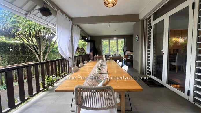 Modern single level house in Curepipe