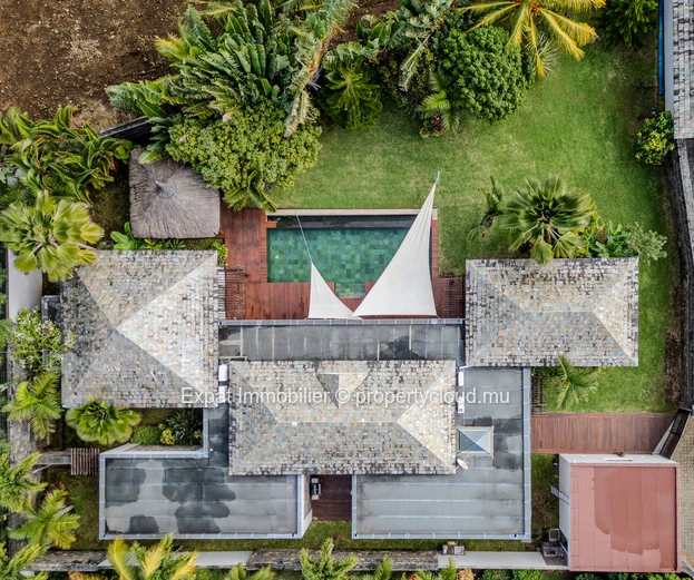 Exceptional Single-Storey 4-Bedroom Villa With Swimming Pool And Large Landscaped Garden – Grand Baie