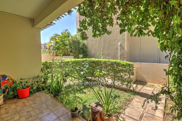 Beautiful modern triplex in a secure residence near the beach