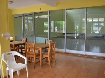 5 Bedroom Villa