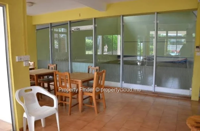Estate Villa with Airbnb Guest Suites, Squash Courts & Sea Views - For sale - Tamarin