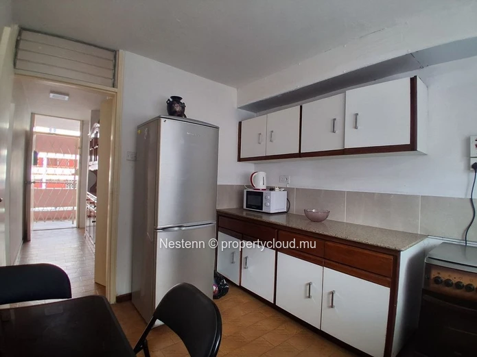 Fully furnished duplex apartment close to amenities.