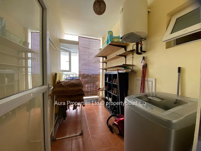 Spacieux 3 chambres 201m², grand séjour et cuisine équipée à Beau Bassin