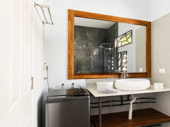 3-bedroom duplex in a quiet area of Flic-en-Flac