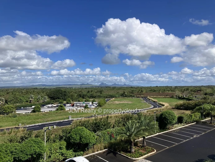À vendre à St Antoine, Île Maurice : Penthouse en bord de mer, 3 chambres