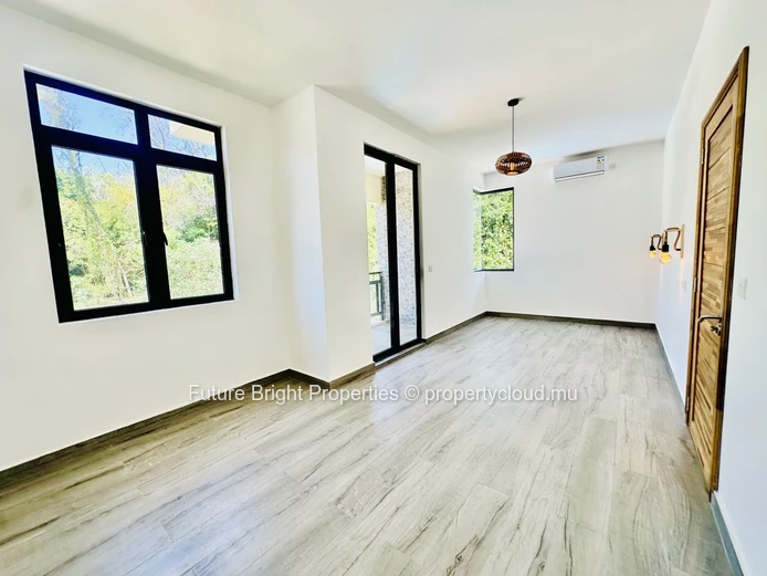 Duplex De Luxe Neuf À Vendre À Grand Gaube – Piscine Privée, Maison Connectée & Proximité De La Plage