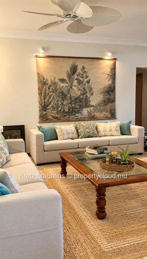 Exceptional villa with neo-colonial charm