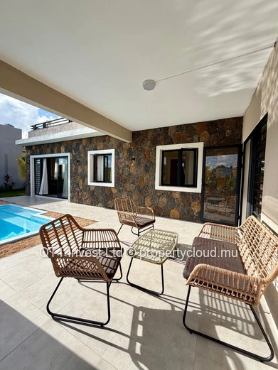 New Villa Close To The Sea In Secured Resdicences