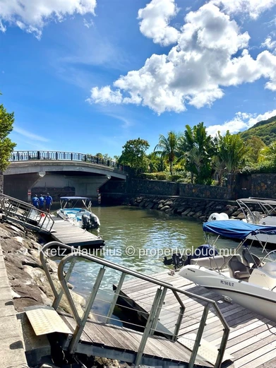 Appartement à L'Estuaire avec ponton privé – L'art de vivre au sein d'une marina